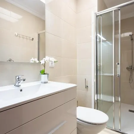 Classbnb - Three Spacious 150m From The Americas Promenade Apartment *