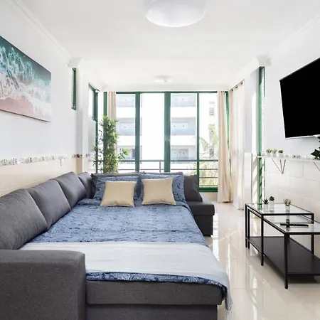 Classbnb - Three Spacious 150m From The Americas Promenade Arona (Tenerife)