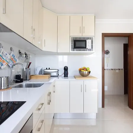 Apartament Three Spacious 150m From The Americas Promenade *