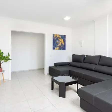 Classbnb - Three Spacious 150m From The Americas Promenade Apartment