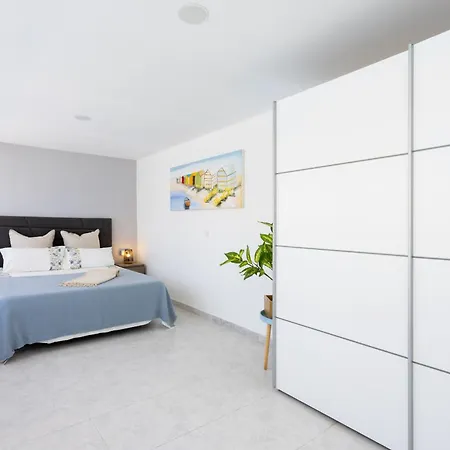 Apartament Three Spacious 150m From The Americas Promenade Arona (Tenerife)